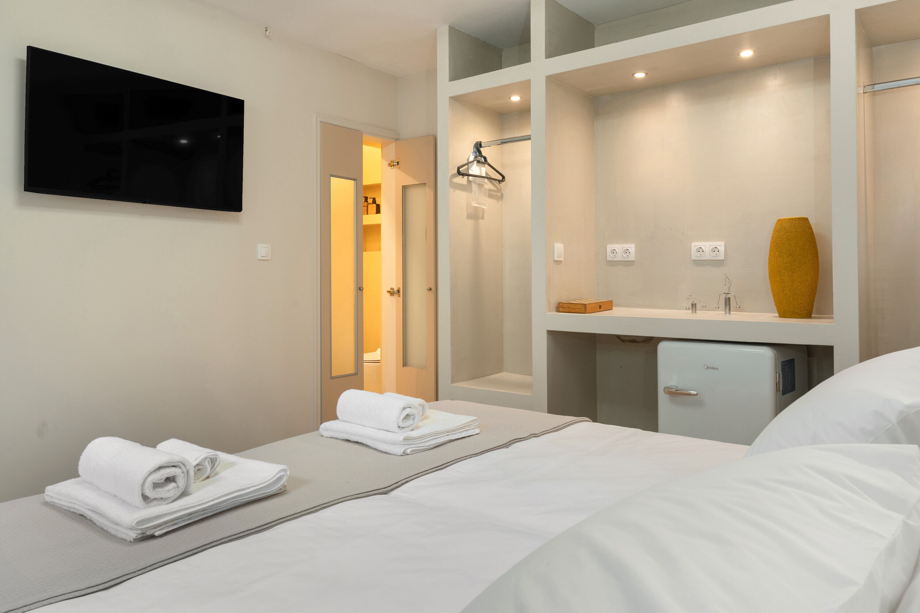 1 bedroom, free WiFi, bed sheets