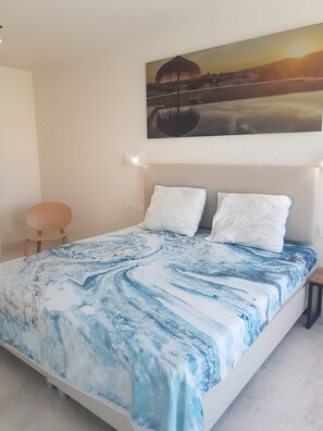 3 chambres, fer et planche à repasser, Wi-Fi gratuit, draps fournis