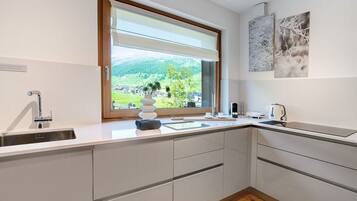 Refrigerador, horno, parrilla de estufa y lavavajillas