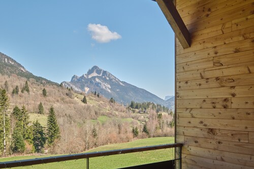 Chalet "Les 3 Som" avec vue sur la montagne, terrasse privée et Wi-Fi