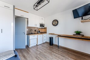 Interior - Modern apartment with terrace and direct beach access (Biscarrosse)