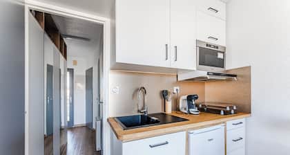 Moderne Wohnung mit Terrasse und direktem Strandzugang