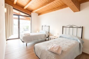 2 bedrooms, free WiFi, bed sheets