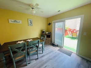 Interior - Family friendly / pet friendly 2-bedroom townhome in North Myrtle Beach (North Myrtle Beach)
