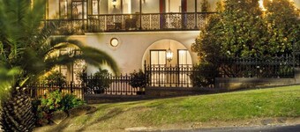 The Suites, Villa Belgravia - Suite 1 - luxury self-contained in central Bendigo