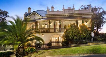 The Suites, Villa Belgravia - Suite 1 - luxury self-contained in central Bendigo