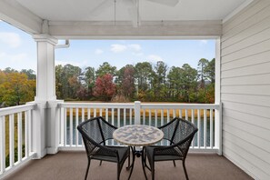 Outdoor dining - North Myrtle Beach Golf Condo | Play and Relax | RC 231| Barefoot Resort (North Myrtle Beach)