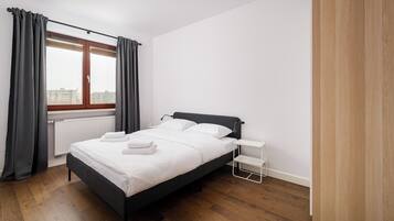 2 quartos, ferros/tábuas de passar roupa, Wi-Fi, roupa de cama