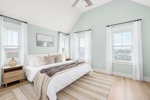 4 Schlafzimmer, Bügeleisen/Bügelbrett, WLAN, Bettwäsche