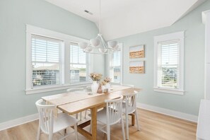 Dining - Walk To Beach,  Brewery - Private Pool & Hot Tub! (Kill Devil Hills)