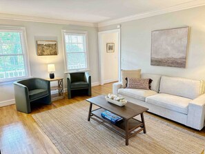 Una Smart TV, libros