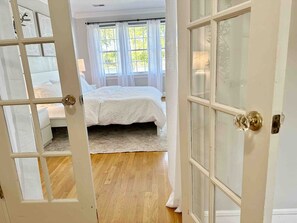 5 chambres, bureau, fer et planche à repasser, Wi-Fi gratuit