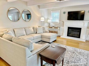 Una Smart TV, libros