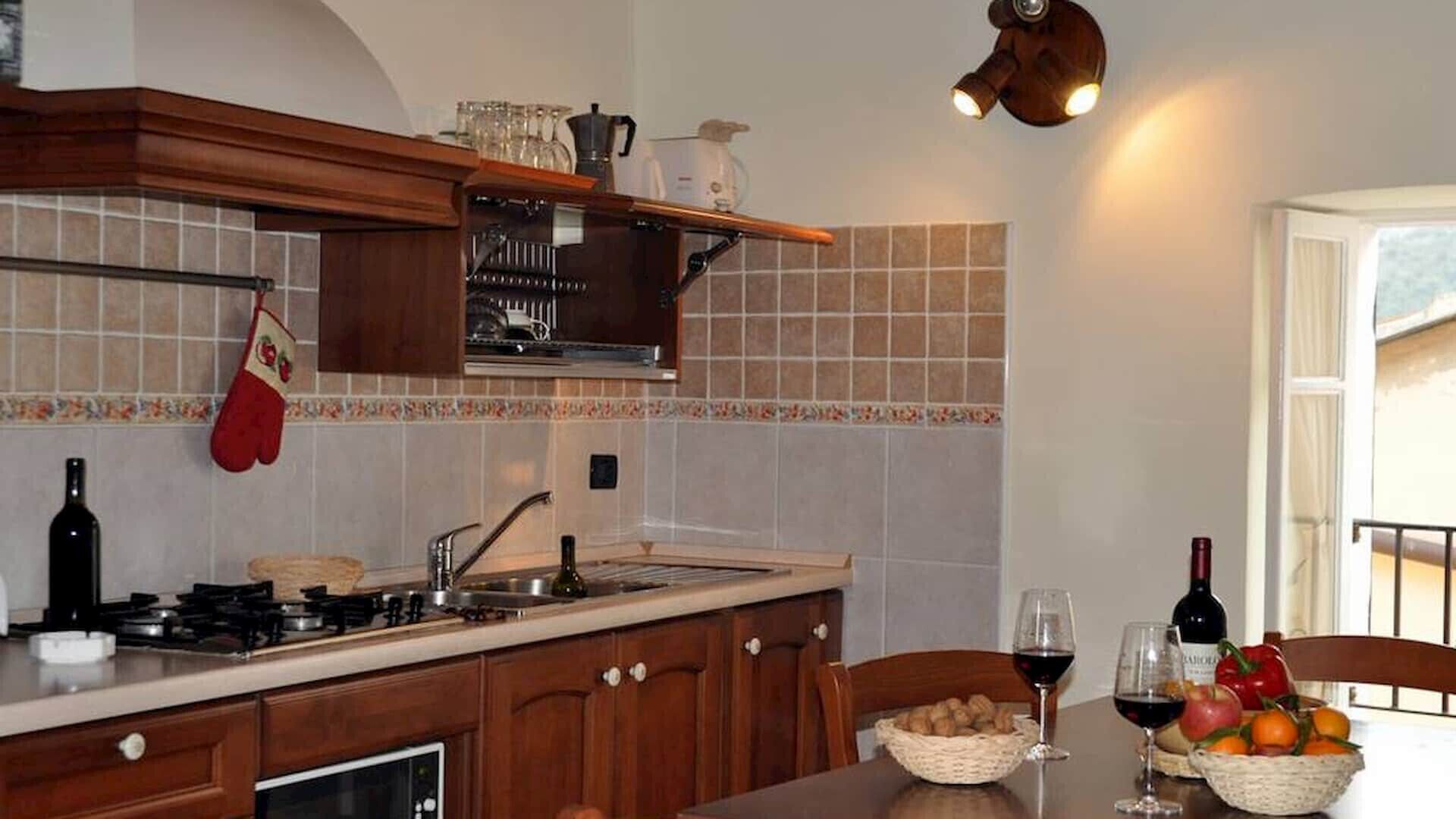 Fridge, oven, dishwasher, coffee/tea maker