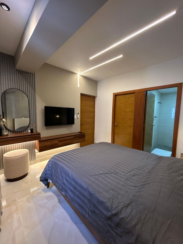 2 habitaciones, tabla de planchar con plancha y wifi gratis 