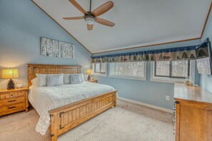 4 bedrooms, desk, free WiFi, bed sheets