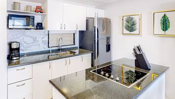 冰箱、微波炉、炉灶、茶具/咖啡用具