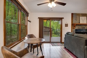 Interior - Elk Ridge Retreat -Hot Tub- Firepit-Fireplace (Maggie Valley)