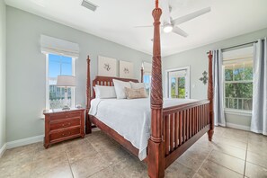 4 bedrooms, iron/ironing board, free WiFi, bed sheets