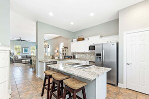 Fridge, microwave, oven, stovetop - PRIVATE HOME, QUIET AREA, PERFECT GETAWAY (Gulf Shores)