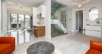 Centrally-located Luxury Home With Views Cinema