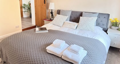 Cozy 3bed New Forest Cottage-Nearby Paultons Park-Peppa Pig World-Fully equipped