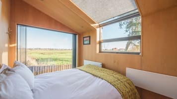 3 chambres, fer et planche Ă repasser, draps fournis