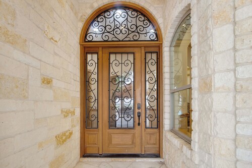 Luxury Ranch in Florence-Party House for Families 5 1/2 bedrooms,5bath,Sleeps 20