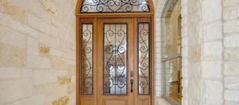 Luxury Ranch in Florence-Party House for Families 5 1/2 bedrooms,5bath,Sleeps 20