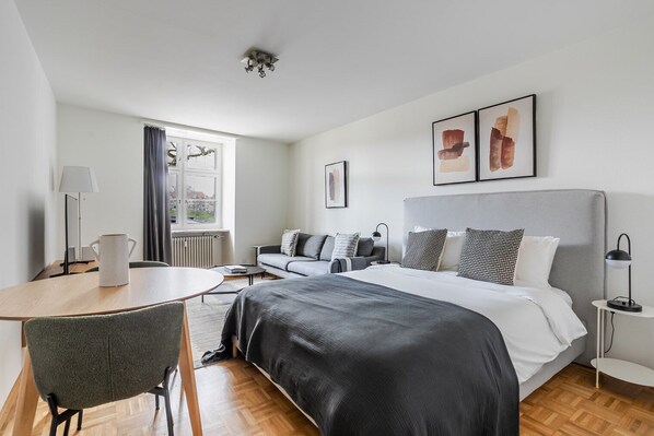 Fer et planche à repasser, Wi-Fi, draps fournis