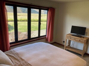 3 bedrooms, desk, iron/ironing board, travel cot