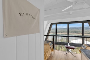 2 bedrooms, WiFi, bed sheets - Naci Nest - Charming 2 bedroom plus loft Lake View home at Lake Nacimiento (Bradley)