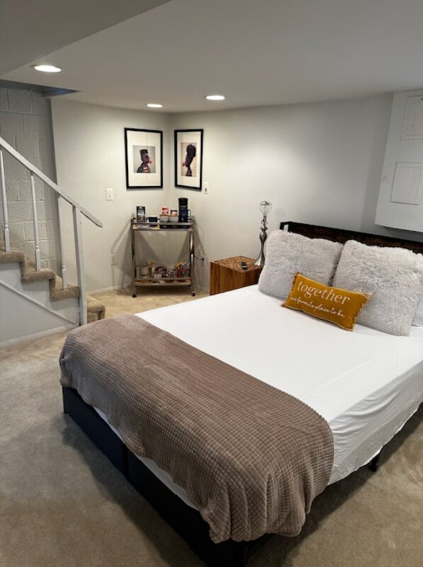 1 bedroom, iron/ironing board, free WiFi