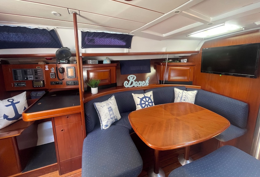 40ft Sailboat, 3 Bdrm, 2 Bath, Sleeps Up To 6 - Florida Keys, FL