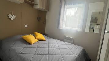 3 bedrooms, iron/ironing board, WiFi