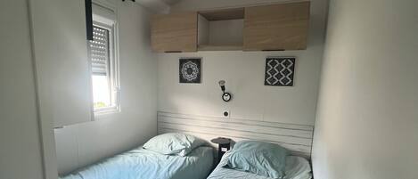 3 slaapkamers, reisbedje, wifi