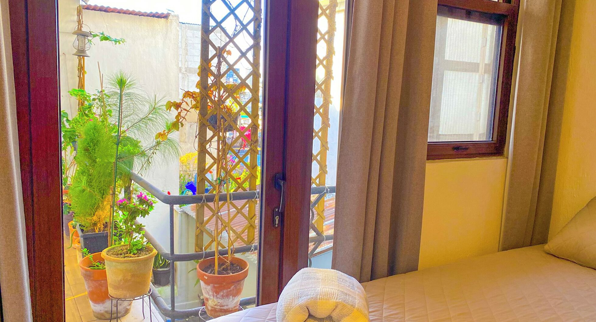 Family Room With Bathroom And Air Conditioning. Near Guatemala Airport, Zone 12. - Guatemala City