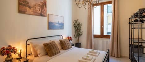 1 chambre, fer et planche Ă repasser, Wi-Fi, literie fournie