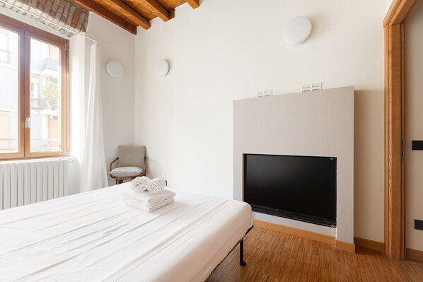 1 habitación, tabla de planchar con plancha, wifi y ropa de cama 