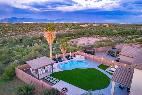 Sonoran serenity stay.