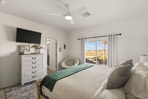 4 bedrooms, desk, iron/ironing board, free WiFi