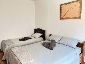 4 bedrooms, desk, iron/ironing board, travel cot