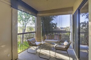 Property grounds - Beautiful condo in central Scottsdale (Scottsdale)