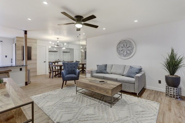 Smart TV - Beautiful condo in central Scottsdale (Scottsdale)