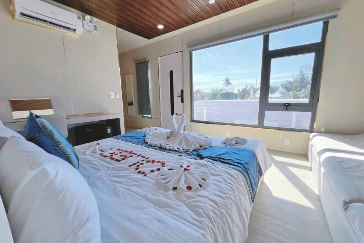 Escrivaninha, Wi-Fi de cortesia, roupa de cama