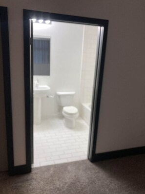 Handtücher, Seife, Toilettenpapier