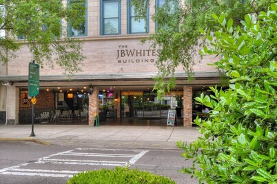 Master Tournament Luxury Condo with Views