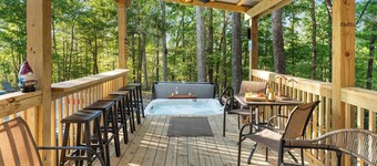 ​Lake Escape- Nolin Gnome Home: Cozy A-Frame, Sleeps 8, Forest Ridgeline Views​