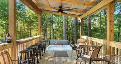 Lake Escape- Nolin Gnome Home: Cozy A-Frame, Sleeps 8, Forest Ridgeline Views