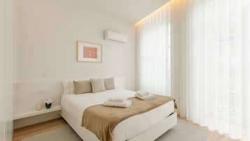 1 bedroom, iron/ironing board, internet, bed sheets